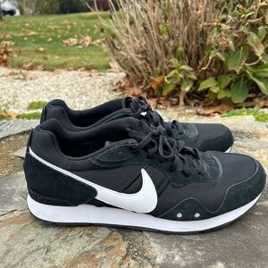 Nike Venture Runner